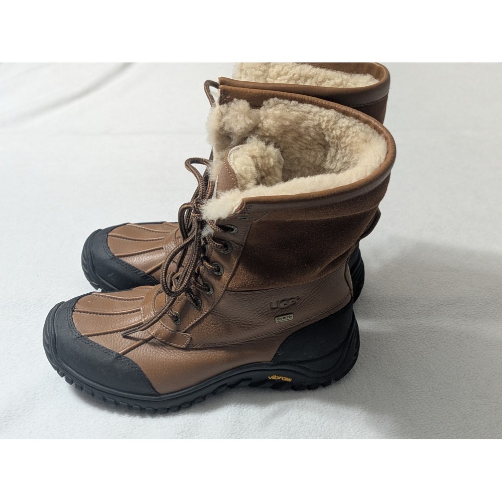 Ugg‎ Adirondack III Boots Women's Size 9 Brown Tan Faux Fur Winter Snow Lace Up
